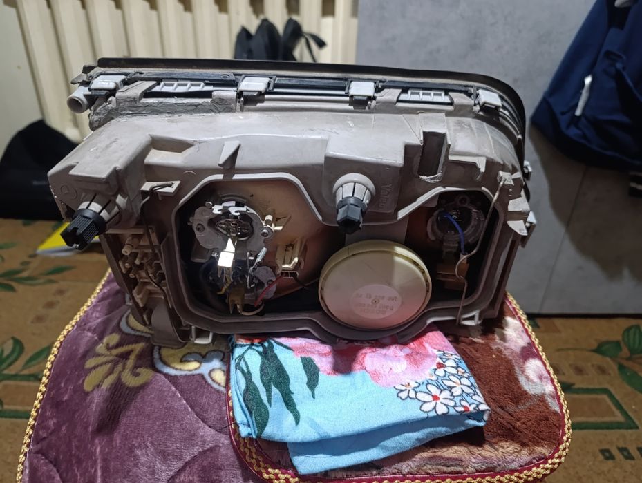 Фара на Мерседес 202 до рестайлинг