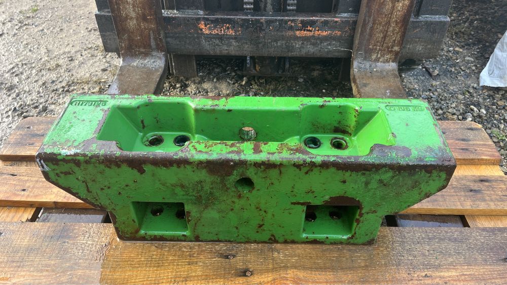 Стойка тежест John Deere