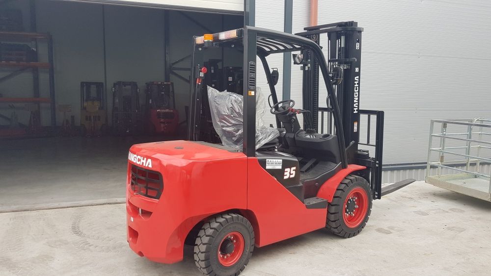 Motostivuitoare/Stivuitoare NOI in Stoc. Preturi foarte bune!!