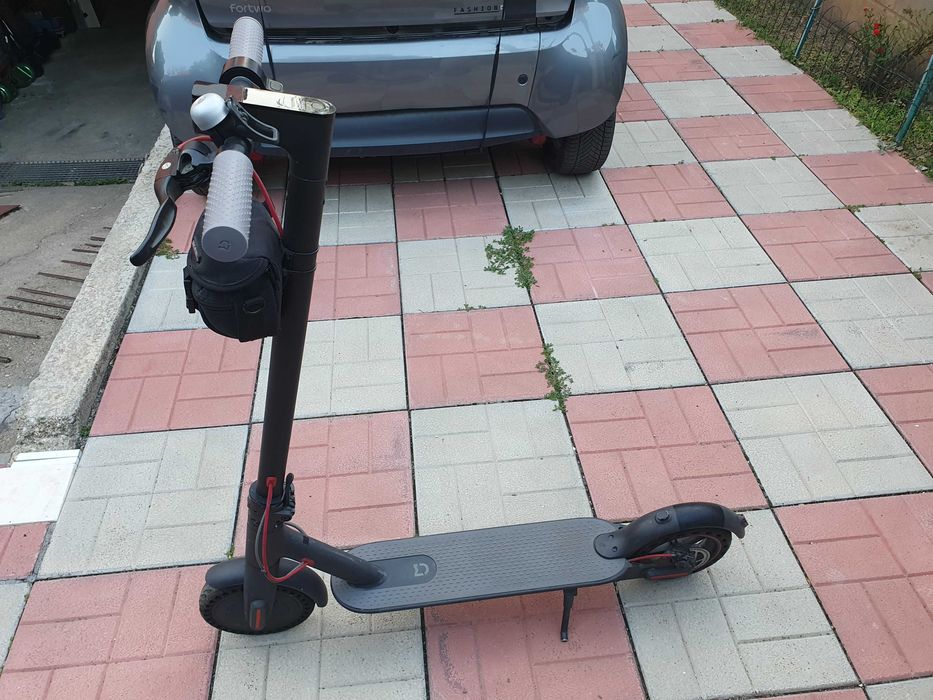 trotineta electrica Xiaomi M365 stare buna