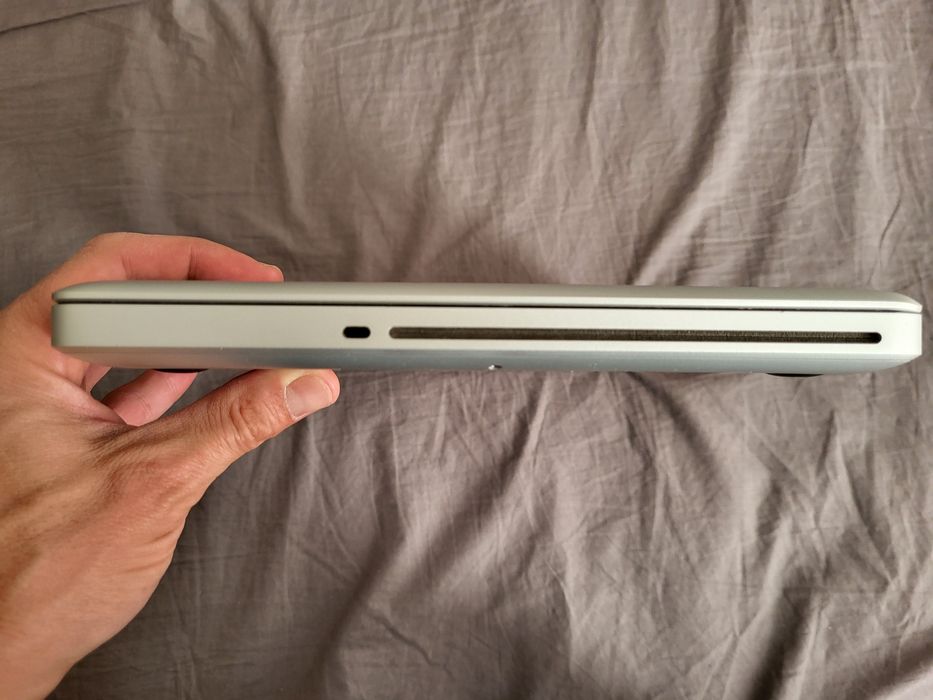 MacBook Pro 13' 16 RAM SSD Linux Mint