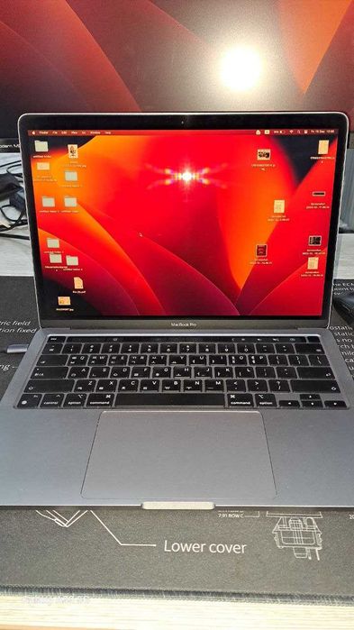 Macbook pro m2 13 inch 16GB 512 SSD