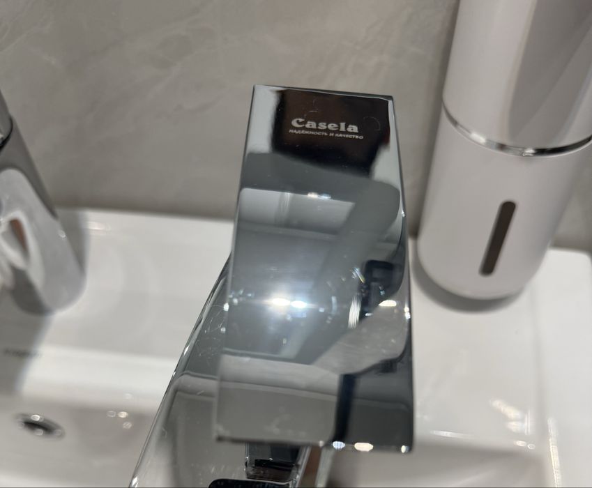 Сместители  для душа , кухни