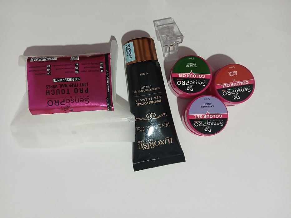 Produse unghii cu gel- 180 lei
