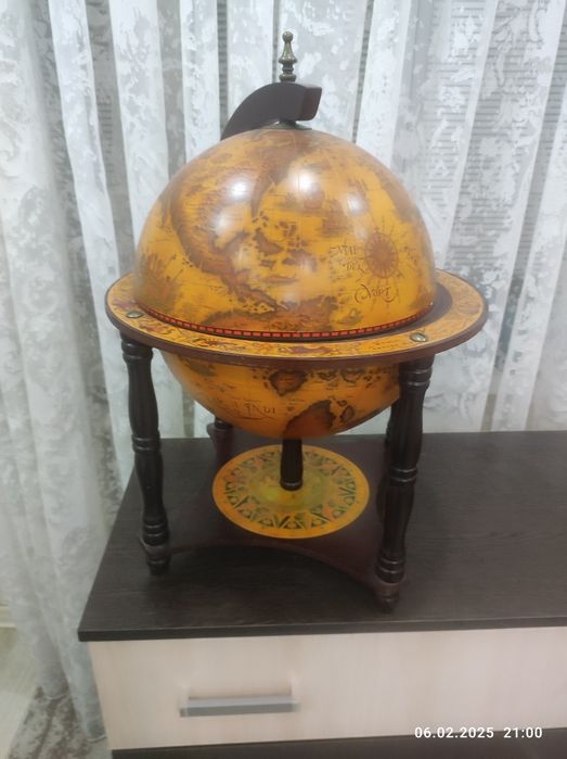 сувенирный бар для вина.