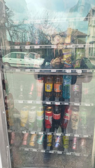 Вендинг машина за напитки и закуски Bvm 685 vending mashina