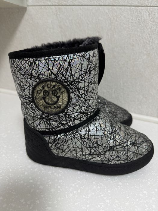 Продам угги детские