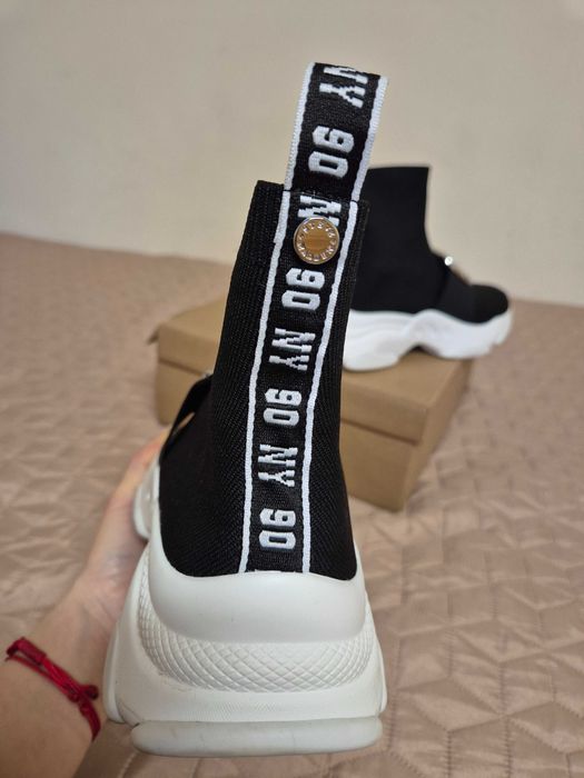 Спортно-елегантни обувки тип чорап "Steve Madden"