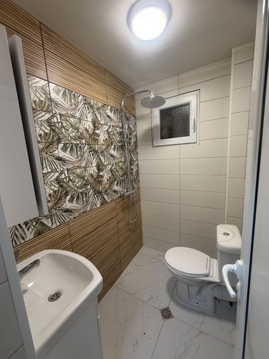 Ремонтиран и обзаведен тухлен 3 стаен апартамент