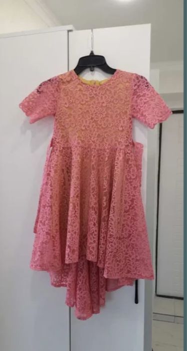 Платья нарядные для девочки 5-7лет