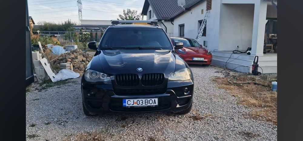 BMW X5 E70 3.0d xDrive (M57 - 235 CP) • Cutie Revizuită • Istoric Service • 2 Seturi Roți Complete (R20 Vară DOT 2023 + R18 Iarnă)