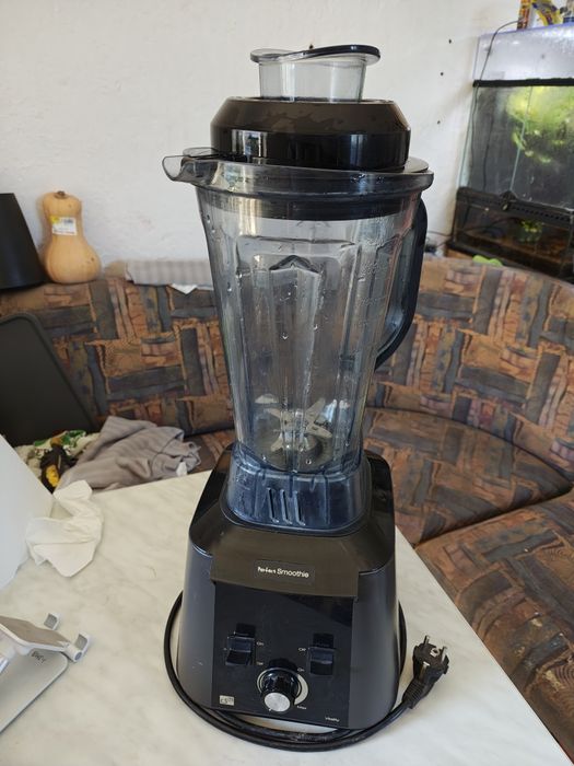 Rezervat - Blender profesional cu cana 1680W G21 Perfect Smoothie Vitality  32000rpm  foarte putin folosit in cutie, cana 2.5L