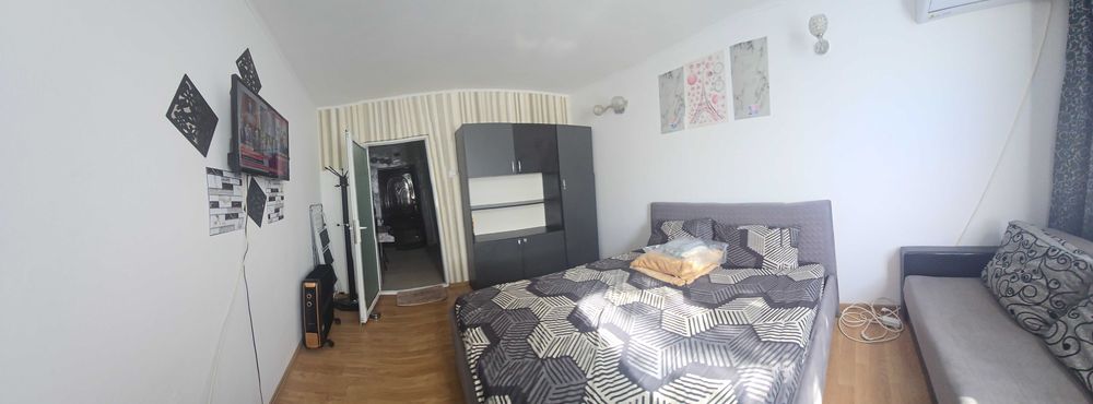 Proprietar vand  Garsoniera zona centrala Tribunal,etaj 1, renovata, Pret avantajos 42000 euro .