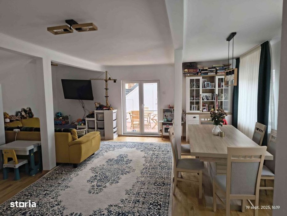 Apartament 4 camere | curte comuna | Baciu