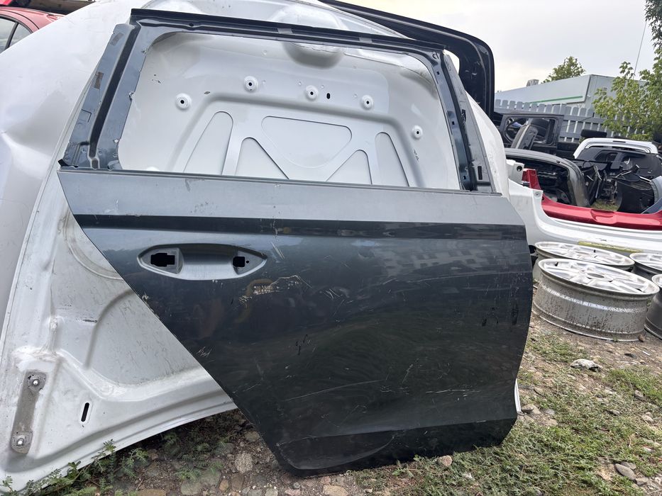 Врата Skoda Octavia