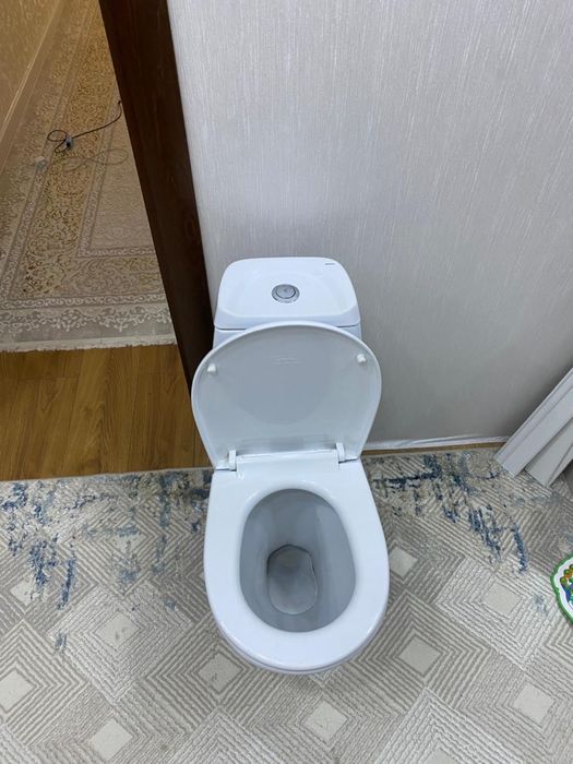 Унитаз sanita в отличном состоянии