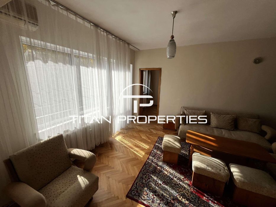 Дава се под наем Двустаен апартамент в Пловдив, Център - 68 кв.м за 350 € - Снимка #1