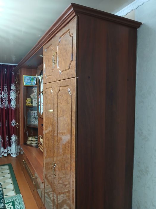 Продам стенку в зал