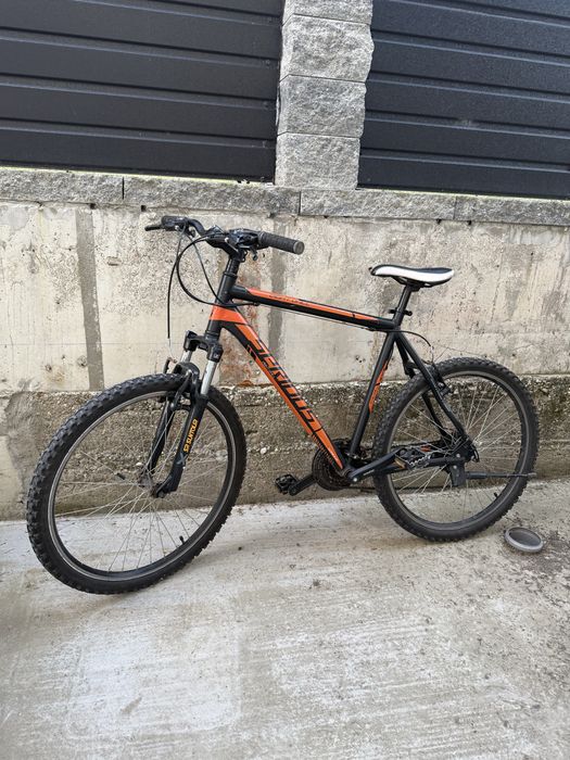Serious Eight Ball MTB