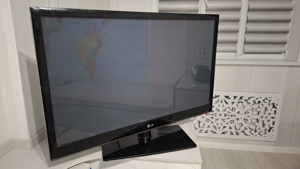 Телевизор LG, б/у, продается