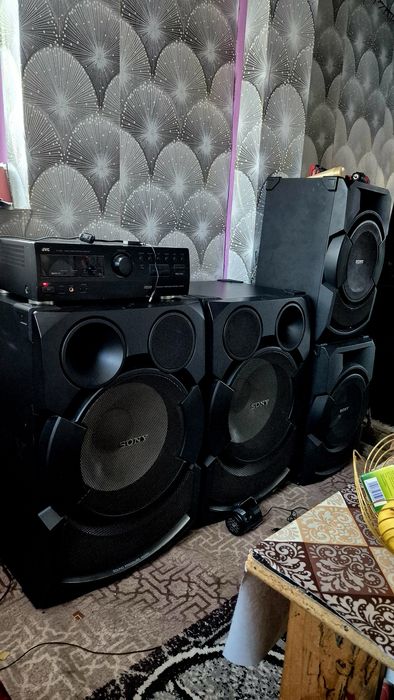 БАРТЕР за телефон или друга музика   Sony Shake 7 и 30 колони