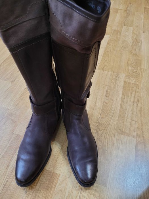 Cizme  inalte , dama. Piele  .