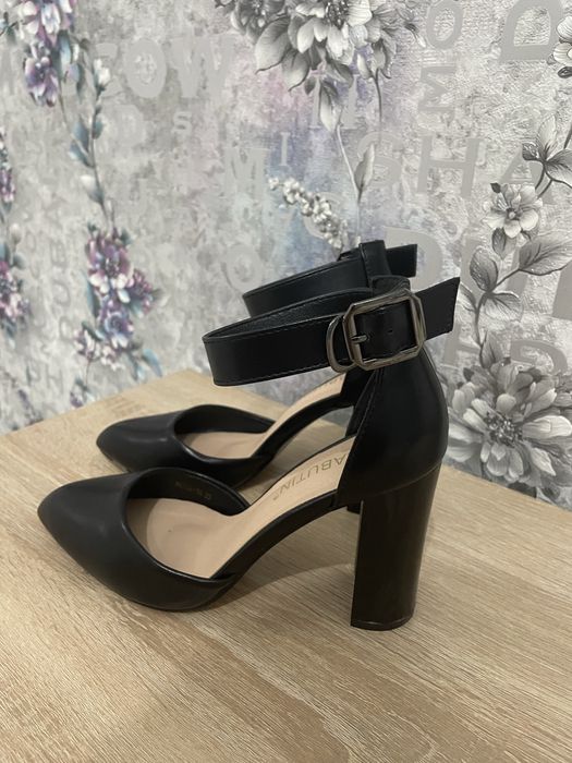 Продаю женские туфли (б/у)