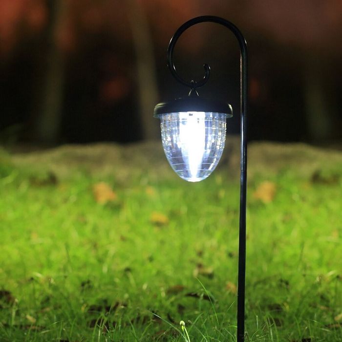 Соларна LED лампа с форма на жълъд