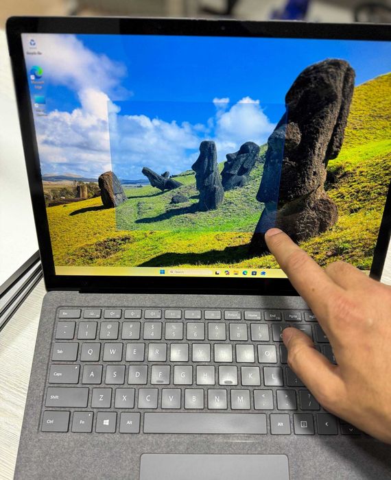 M.. Surface Laptop 3  Alicantara 13.5 2K Сенсор i7-1065G7 16GB /512GB