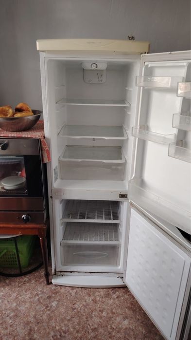 Холодильник LG двухкамерный