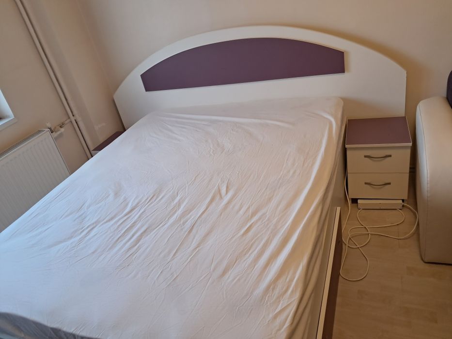 Vând dresing   cu  3 uși culisante  ,si mobila pentru televizor,pat de mijloc dec1,50 /2 m,colțar se poate  desface