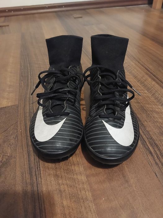 Ghete fotbal Nike