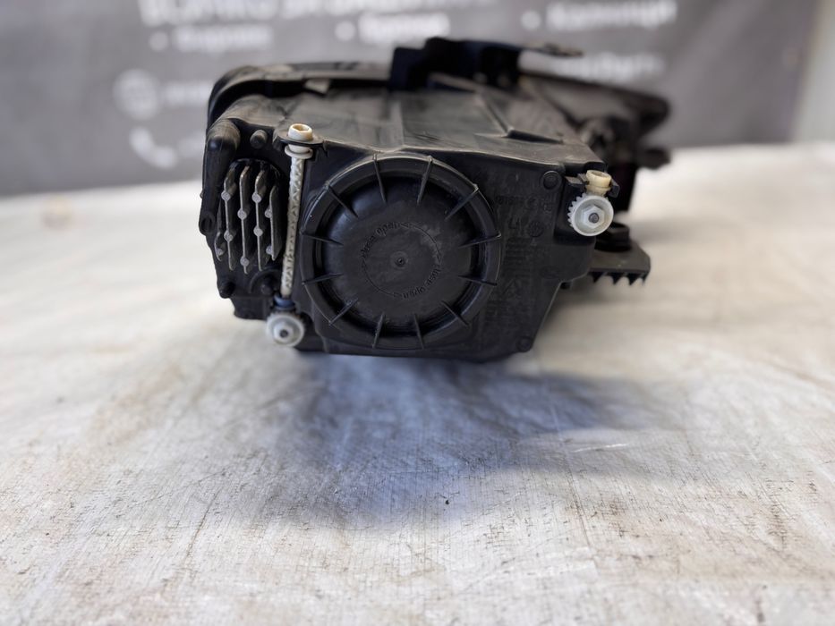 2 броя Audi A3 8V ляв и десен фар Bi-Xenon/LED • 2013–2016