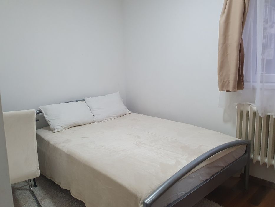 Apartament 2 camere de inchiriat str Busteni