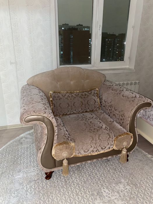 Продам срочно диваны