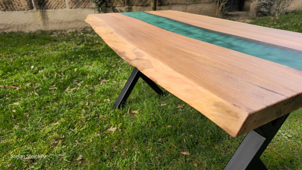 Маси от дърво и епоксидна смола