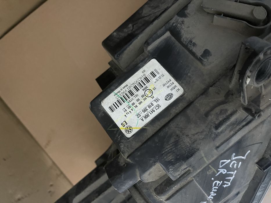 Far dreapta Vw Jetta 4 5C7941006A halogen 2010-2016 complet