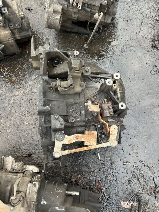 Cutie viteze dodge caliber! Motor 2.0 tdi fab 2007