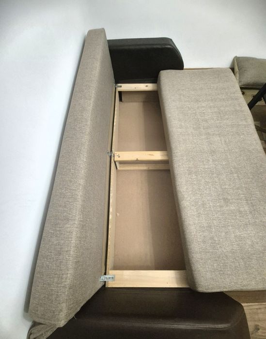 Canapea extensibilă modernă, stare foarte bună, culoare bej-maro