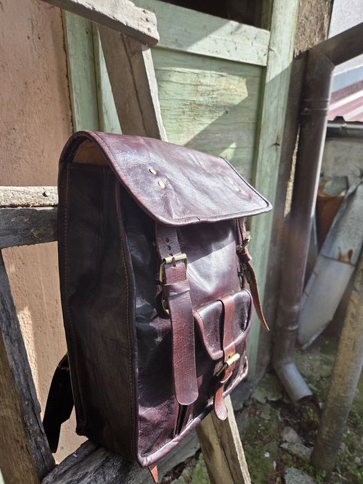 Кожена  раница за документи и лаптоп