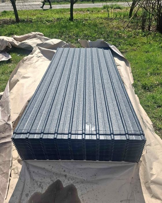 Tabla cutata colorată și zincata 
Maro Mat și Lucios 
Gri Mat 
0.2  18 lei 
0.3 27 lei 
0.4 35 lei