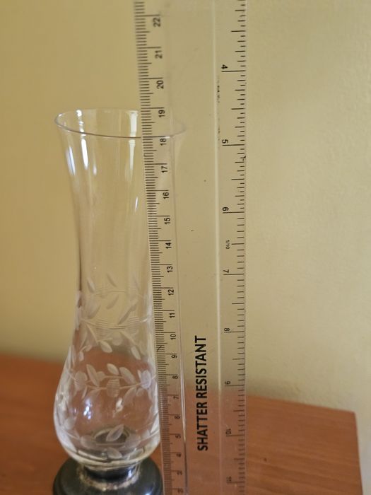 Изящна кристална ваза