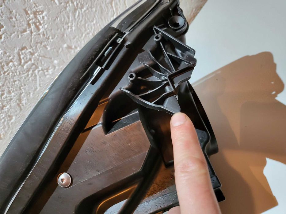 Mercedes-Benz GLA 2014 2017 FAR Cu Xenon Dreapta