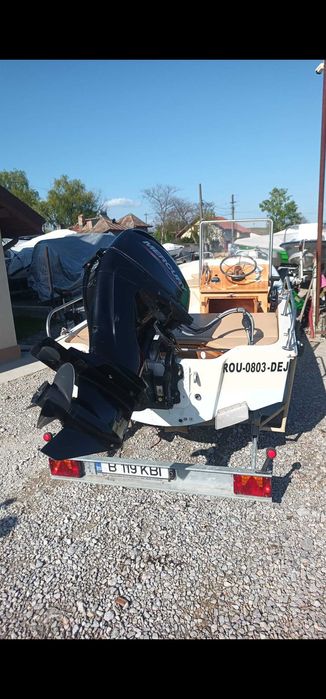 Barca Boston Whaler 15ft cu peridoc