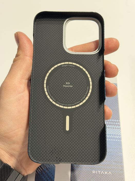 Husa iPhone 16 Pro Max Pitaka Aramida Tactile Woven Case la cutie