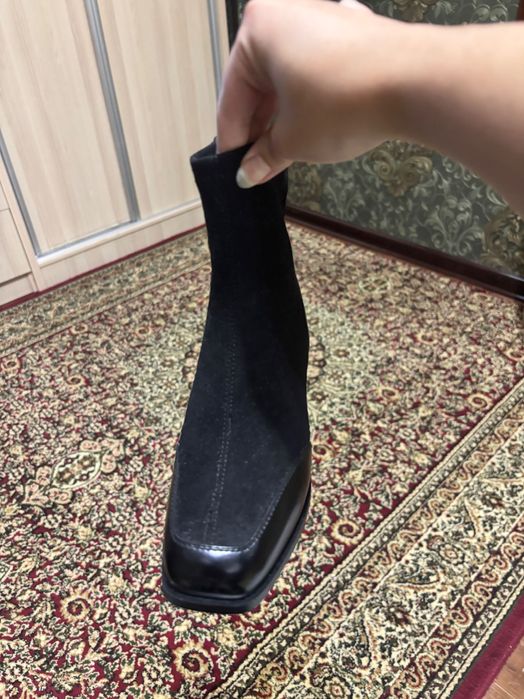 Новые сапожки покупала за 100$ не носила не разу