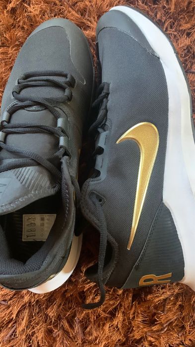 Nike маратонки