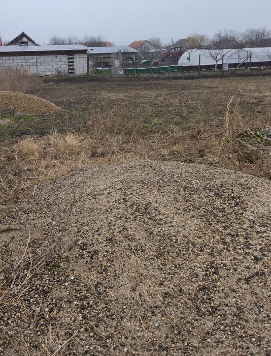 Vând casă cu gradina în centrul Com. Șimand, Jud. Arad