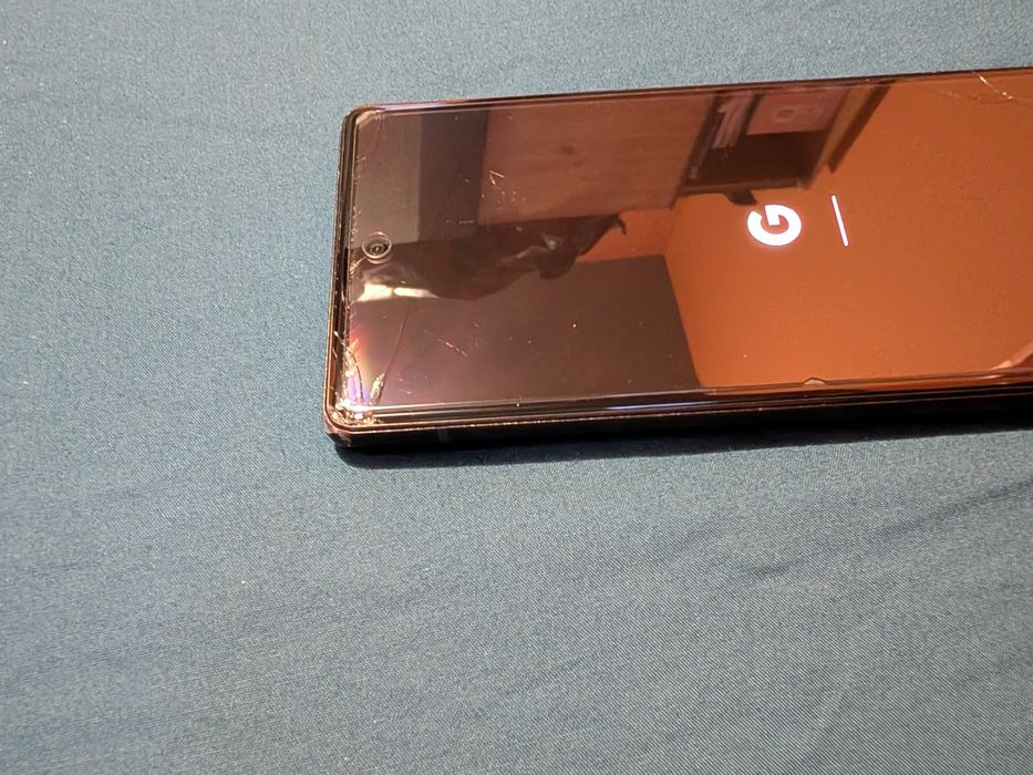 Google Pixel 6a + căști pixel buds 1