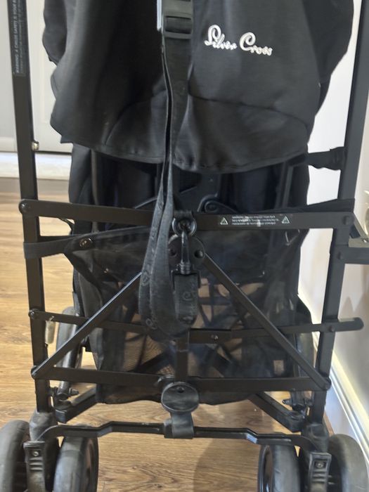 Продам коляску в хорошем состояние